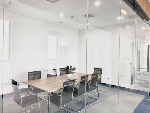 亦莊方正戶型，家具齊全臨近地鐵，辦公樓與化妝品租賃服務詳解